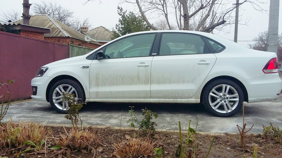 Polo sedan r16
