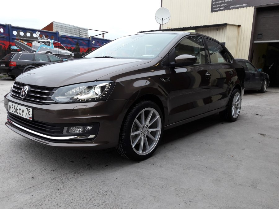 Polo sedan r17