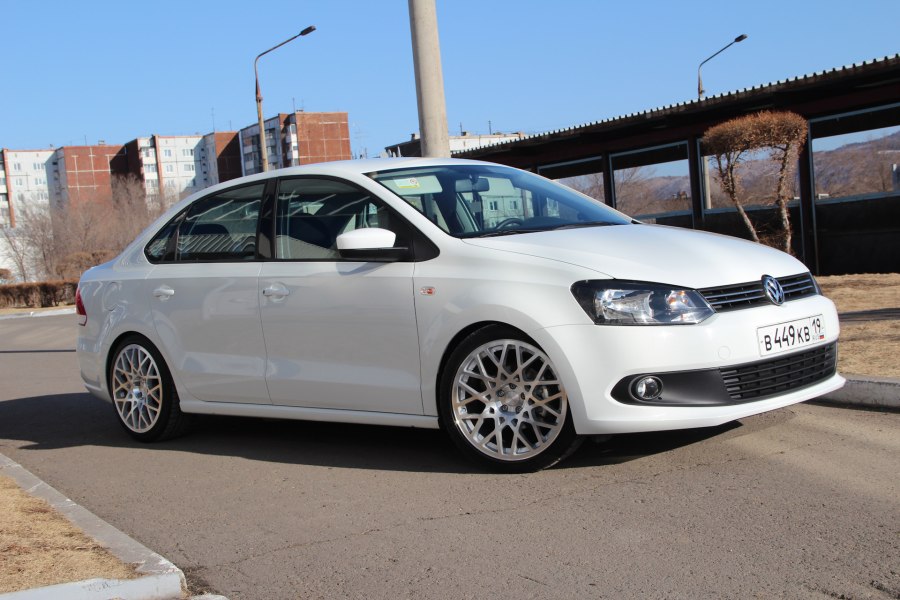 Rotiform r17 VW Polo