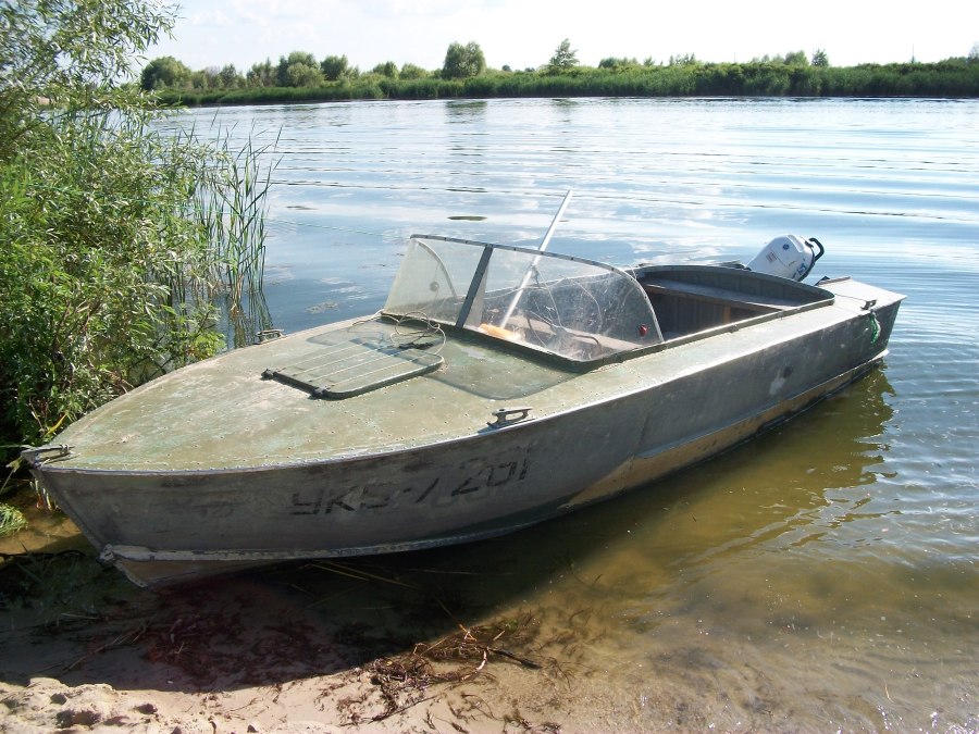 Моторная лодка Прогресс 2м