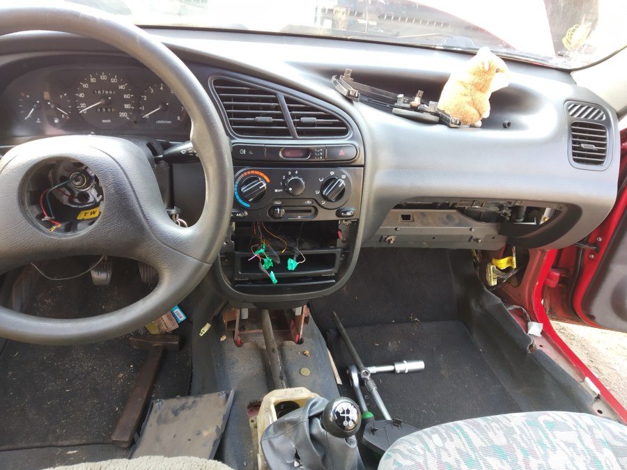 Daewoo lanos салон 1999