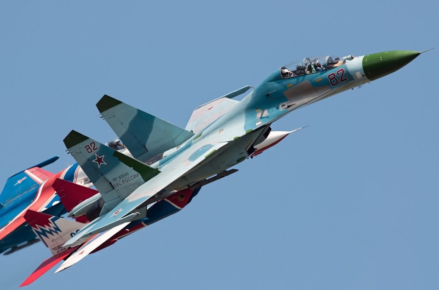 Самолёт истребитель Су 27