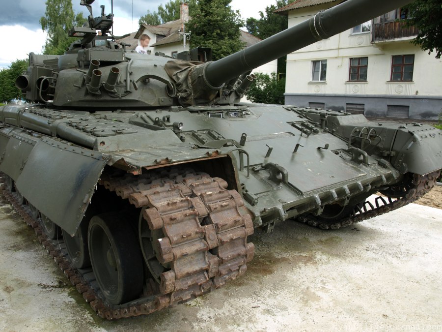 Танк т-80б