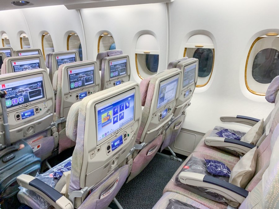 Самолет а380 салон