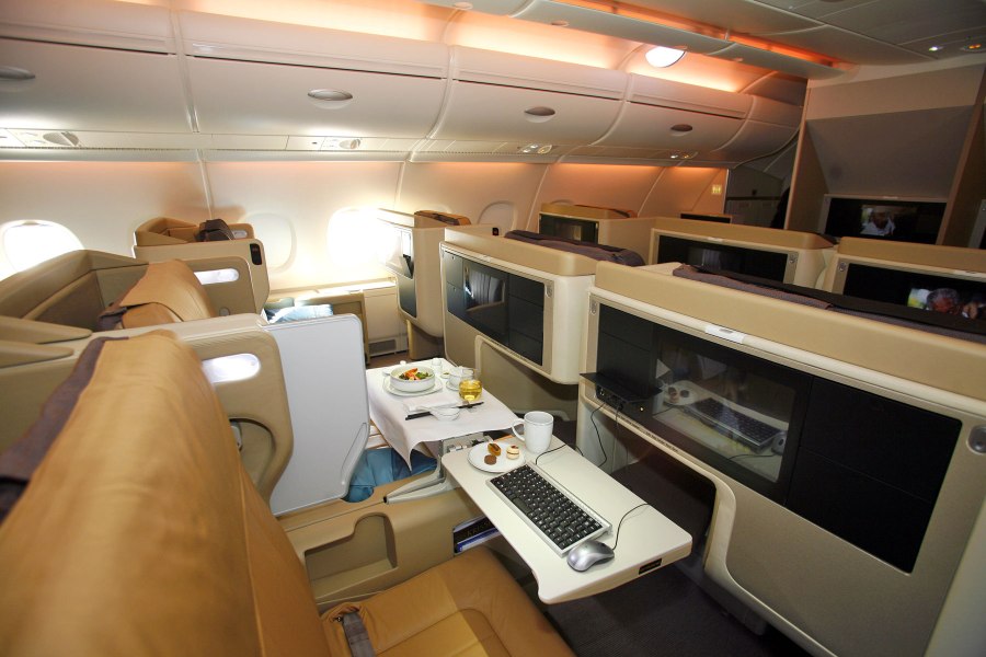 Самолет а380 салон