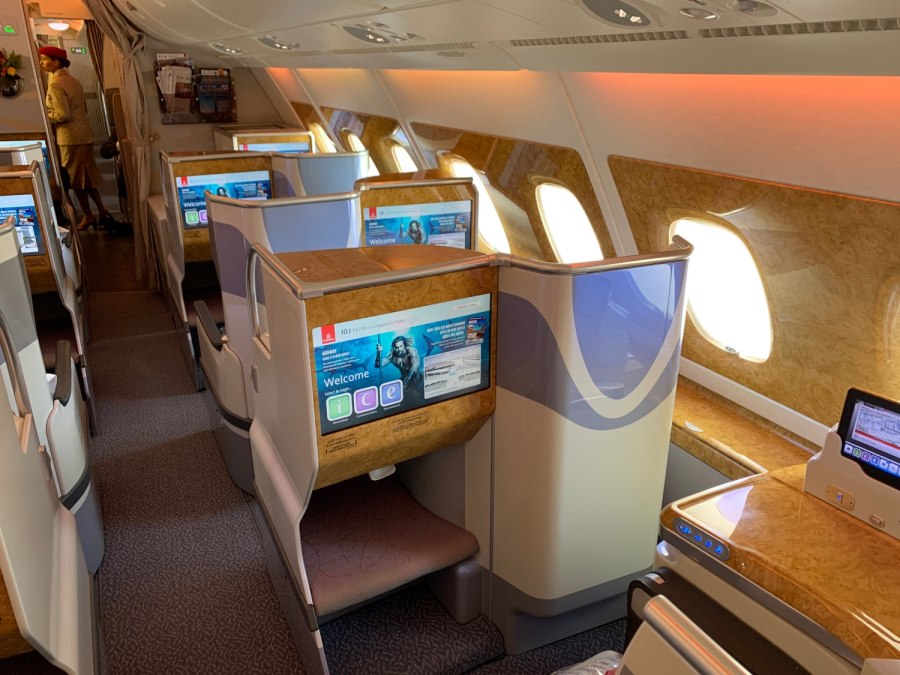 Самолёт Airbus a380 салон