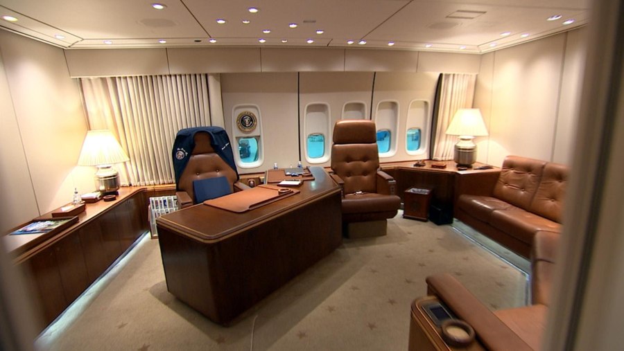 Boeing 747 президента США салон