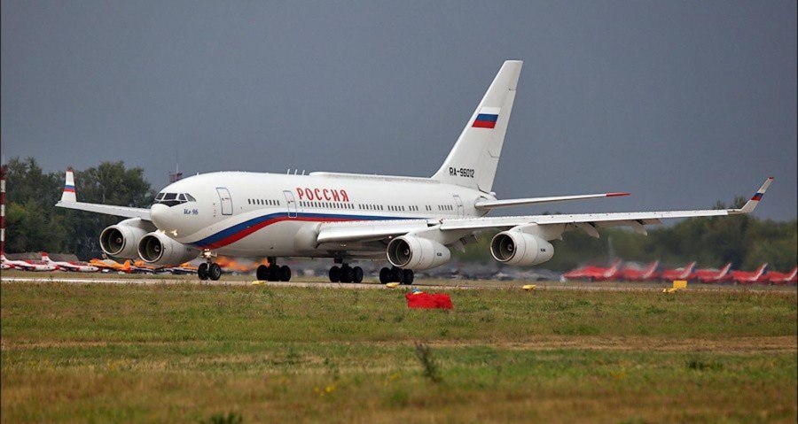 Самолет президента РФ ил-96-300