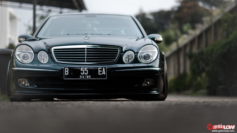 Мерседес Бенц w211 очкарик