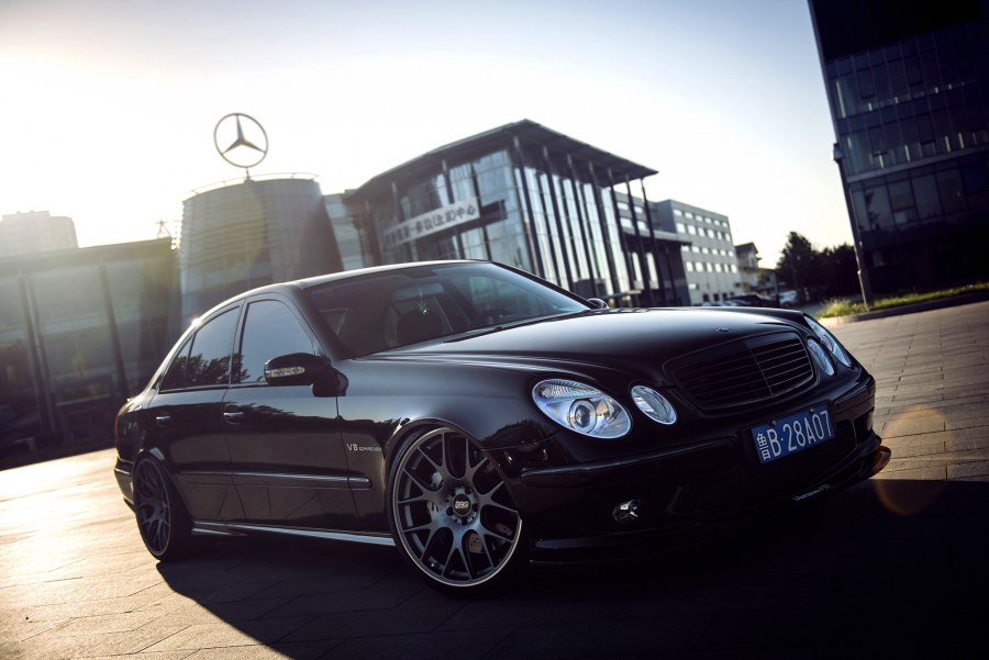 Mercedes-Benz w211