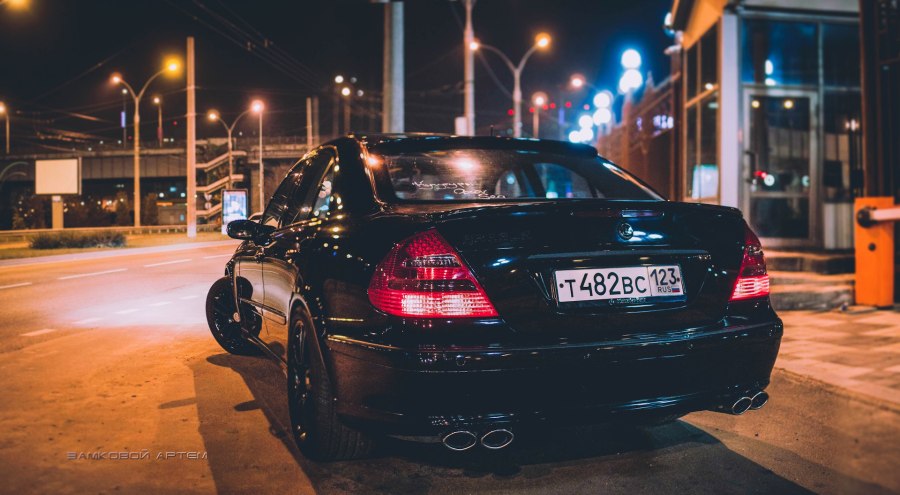 Мерседес w211 ночью