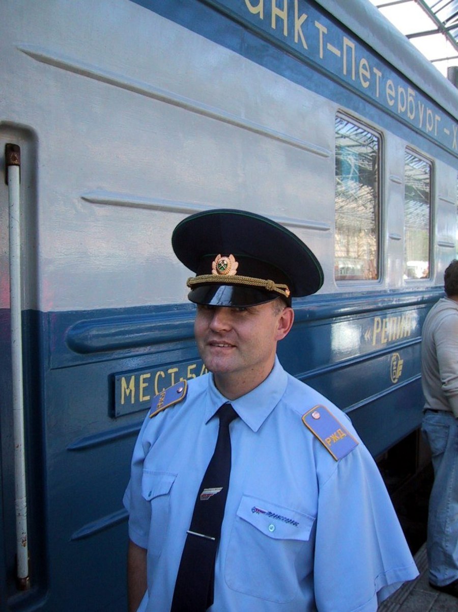 Поезд 743 двухэтажный