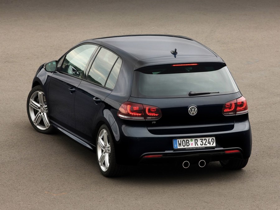 Volkswagen Golf 6 черный