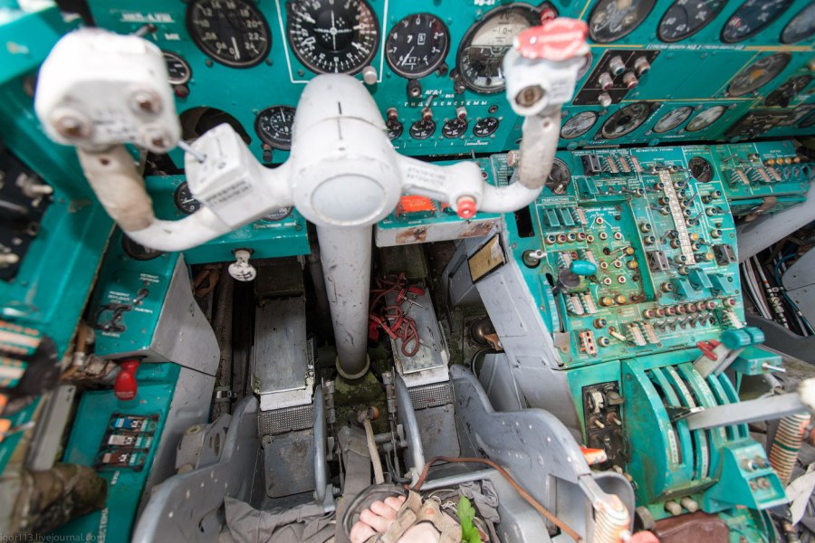 Кабина летчиков ту-22м3
