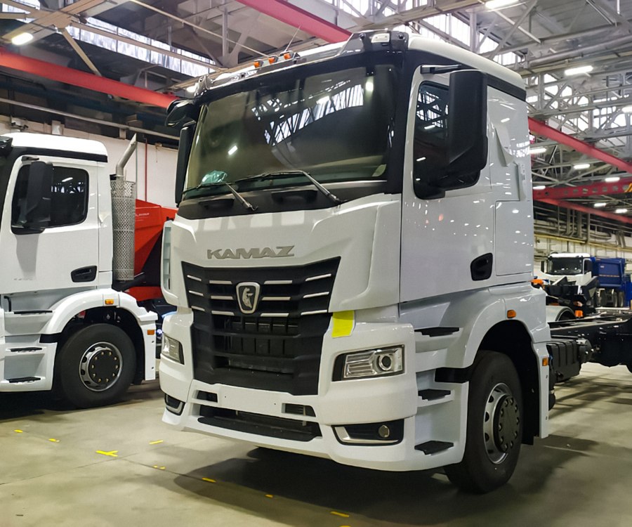 Новый КАМАЗ тягач 54901