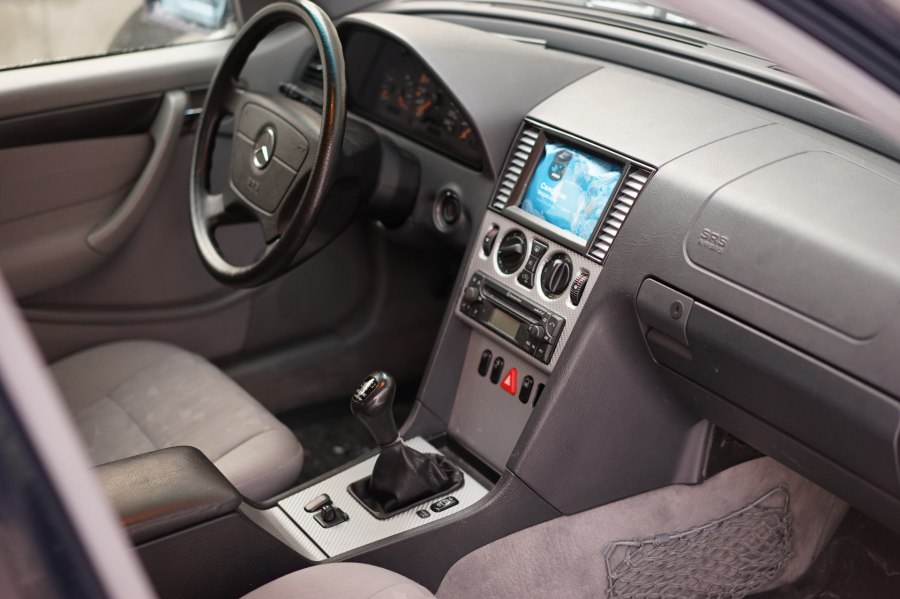 Mercedes Benz c180 w202 комплектации