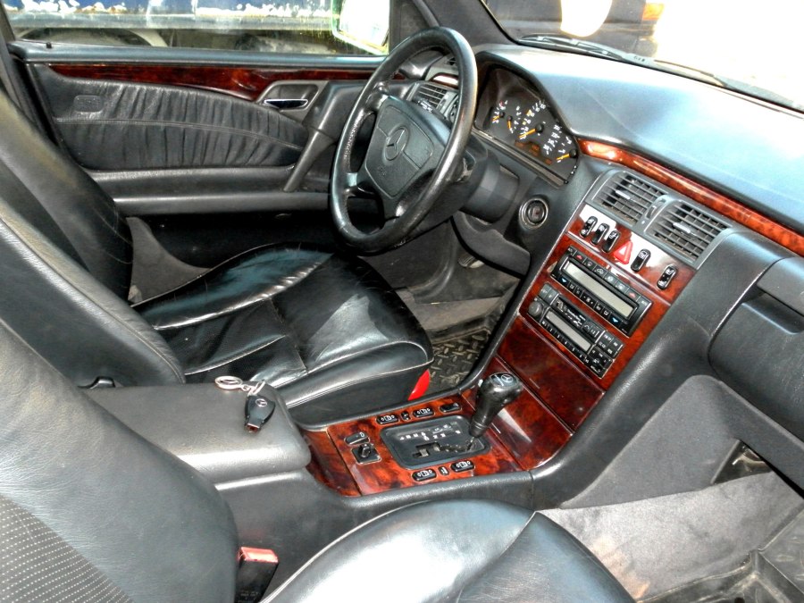 Mercedes w210 салон