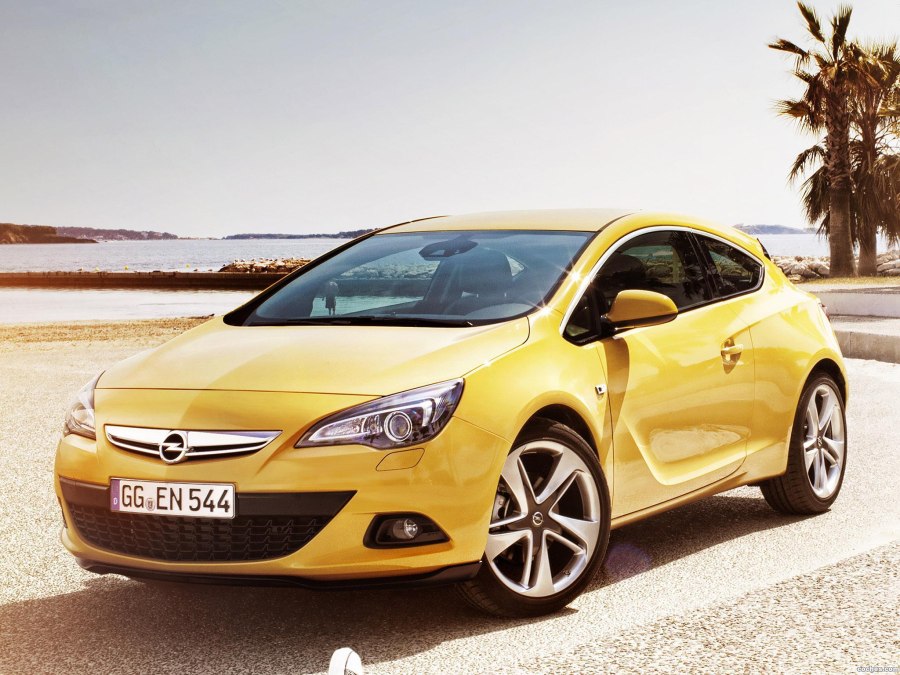 Opel Astra GTC 2012