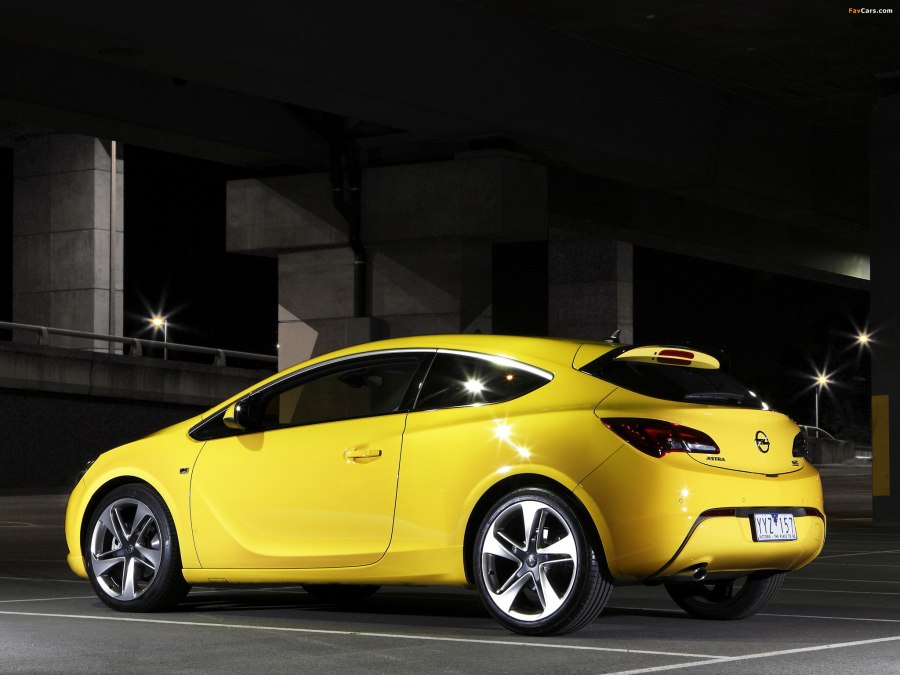 Опель Астра GTC 2022