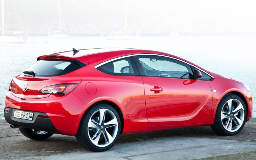 Opel Astra GTC 2012