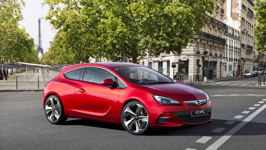 Опель Astra GTC 2020