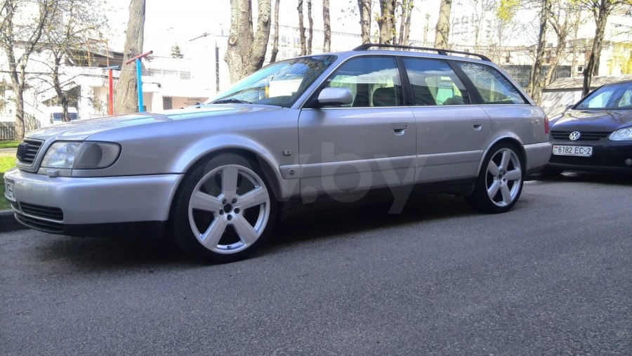 Audi c4 avant Vancouver