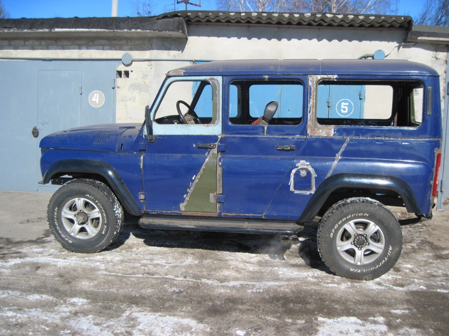 УАЗ длиннобазный 3159