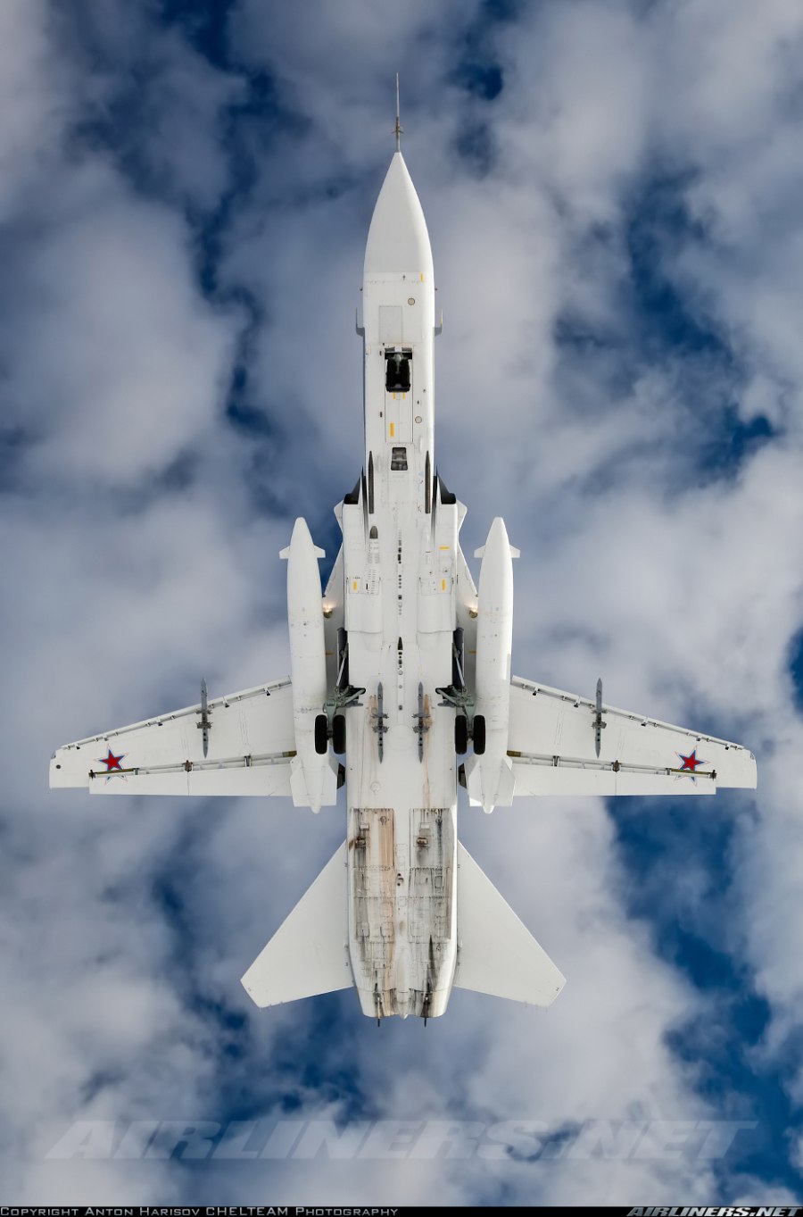 Фронтовой бомбардировщик Су-24