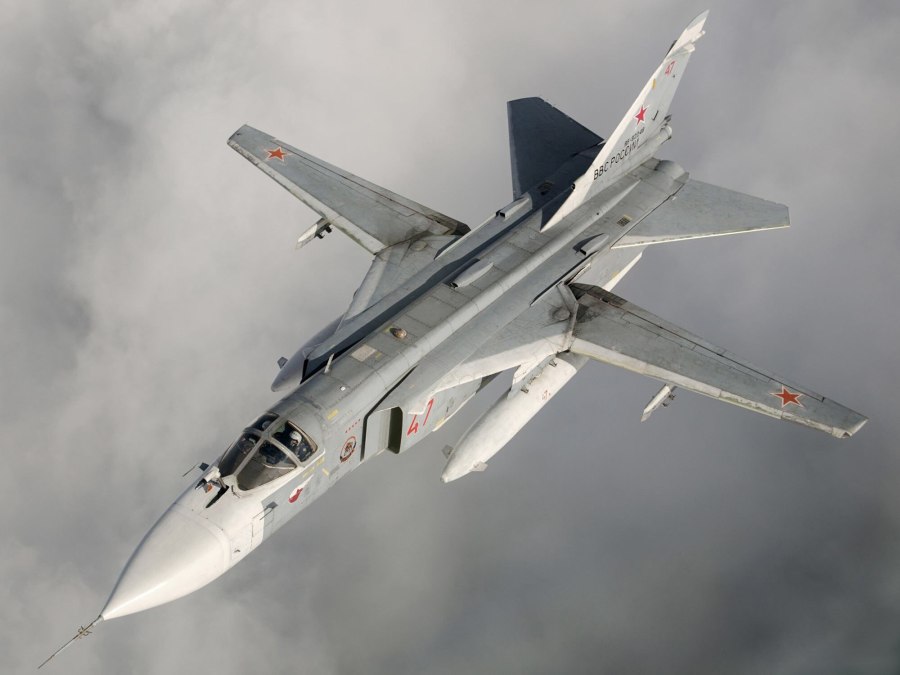 Фронтовой бомбардировщик Су-24
