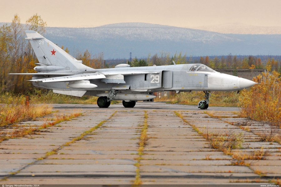 Су-24 крыло