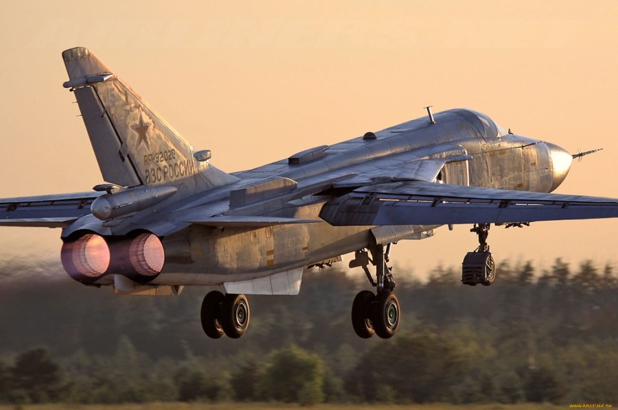 Су24 самолет