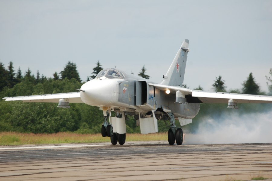 Су-24 истребитель
