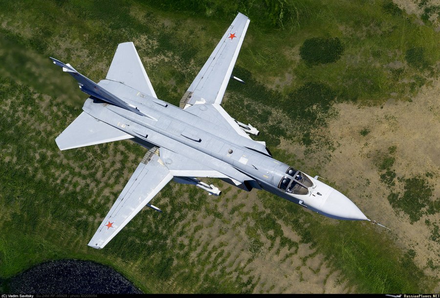 Фронтовой бомбардировщик Су-24