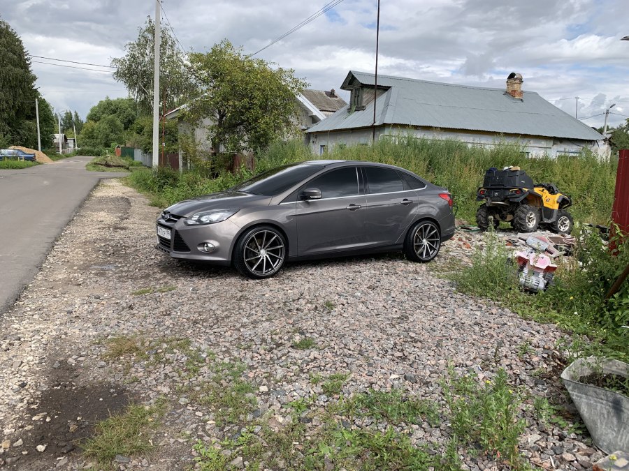 Форд фокус седан 3 r19