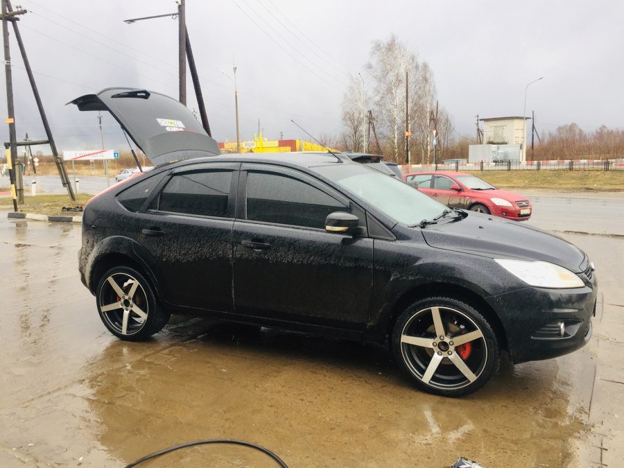 Ford Focus 2 Vossen r17