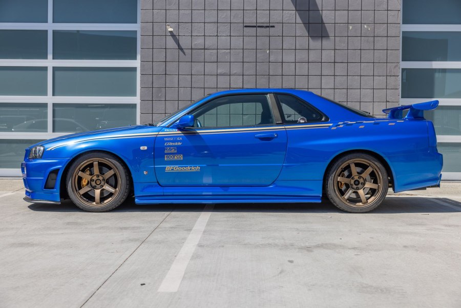 Skyline r34 пола Уокера