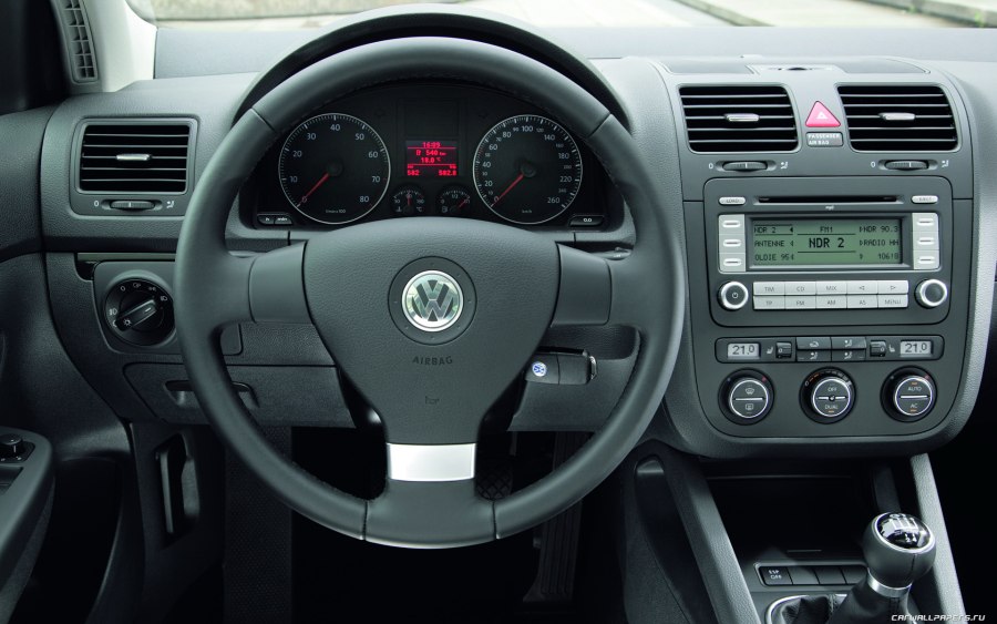 Volkswagen Golf 2007 салон