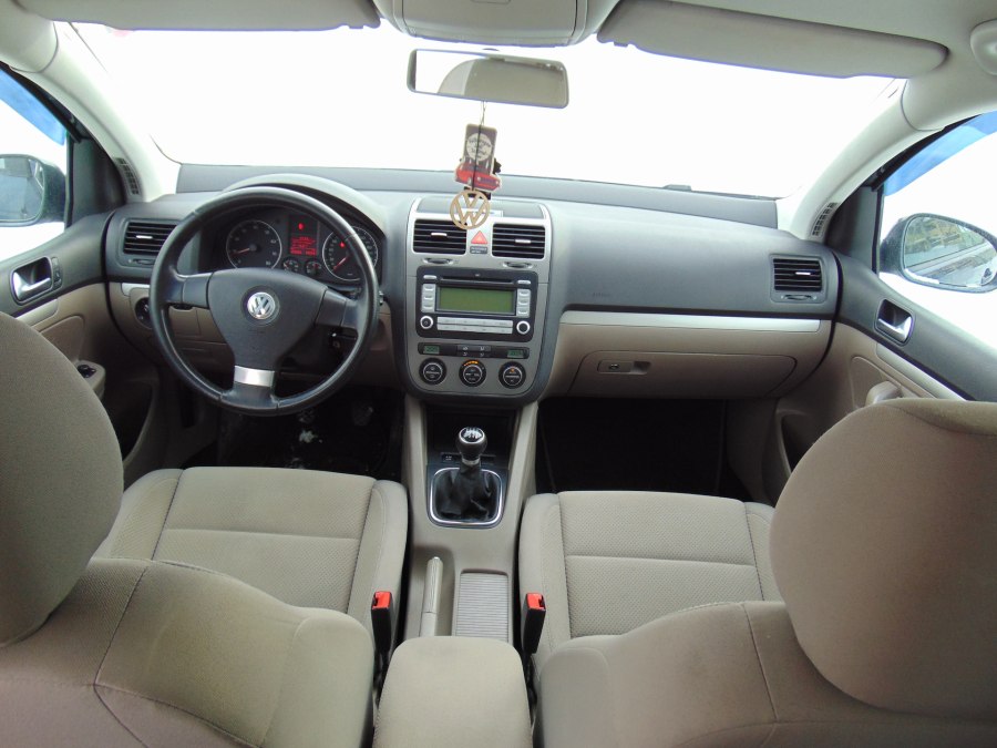 VW Golf 2008 салон