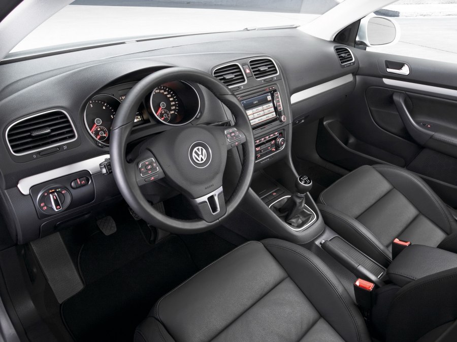 Volkswagen Jetta 2011 Interior
