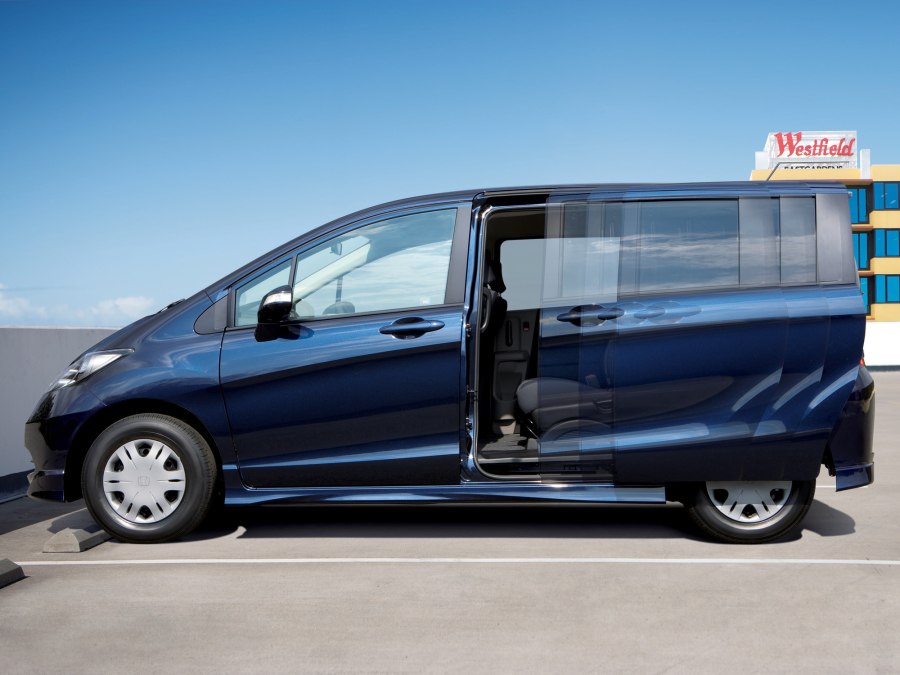 Honda freed 8 Seater