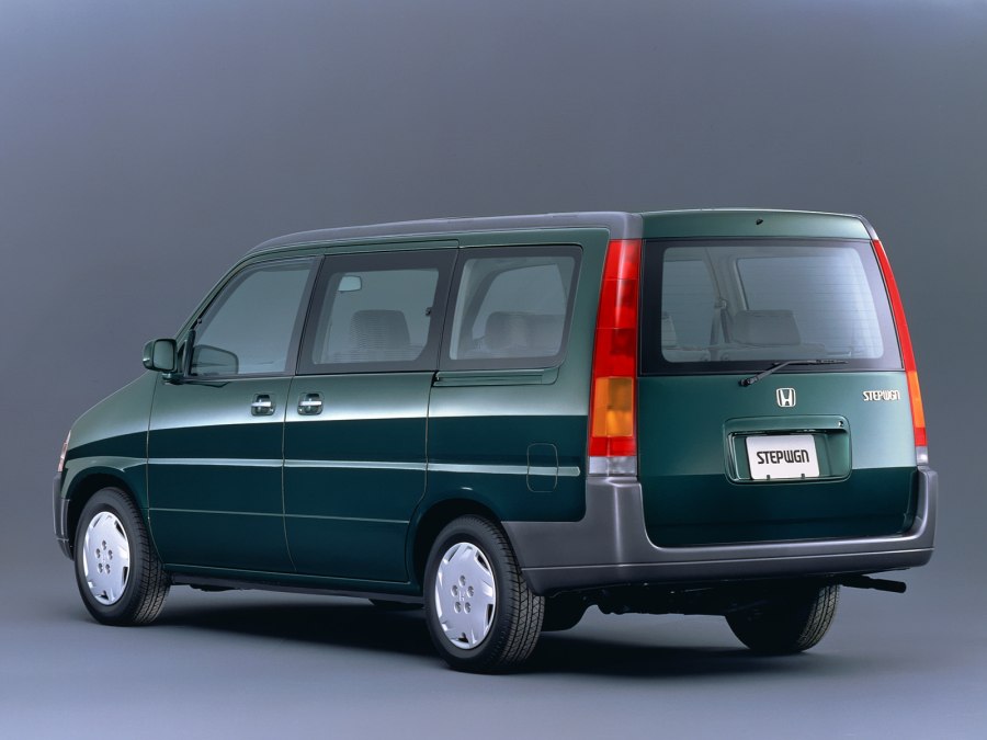 Honda минивэн Stepwgn