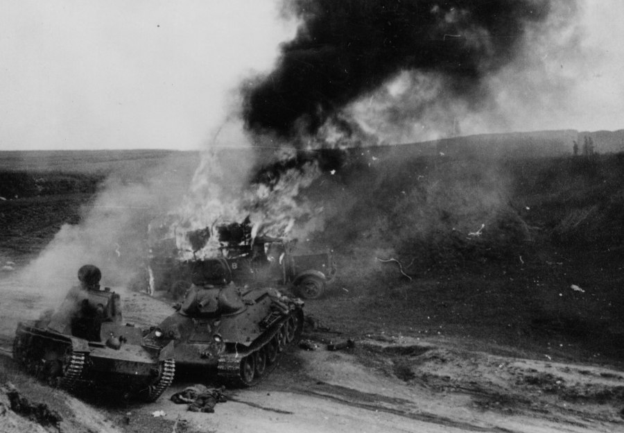 Т-35 танк подбитый