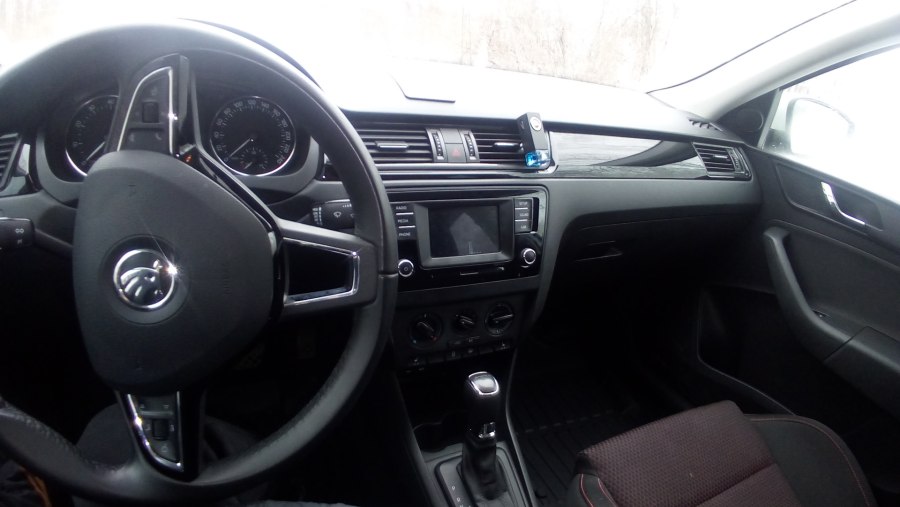 Skoda Rapid Hockey Edition салон