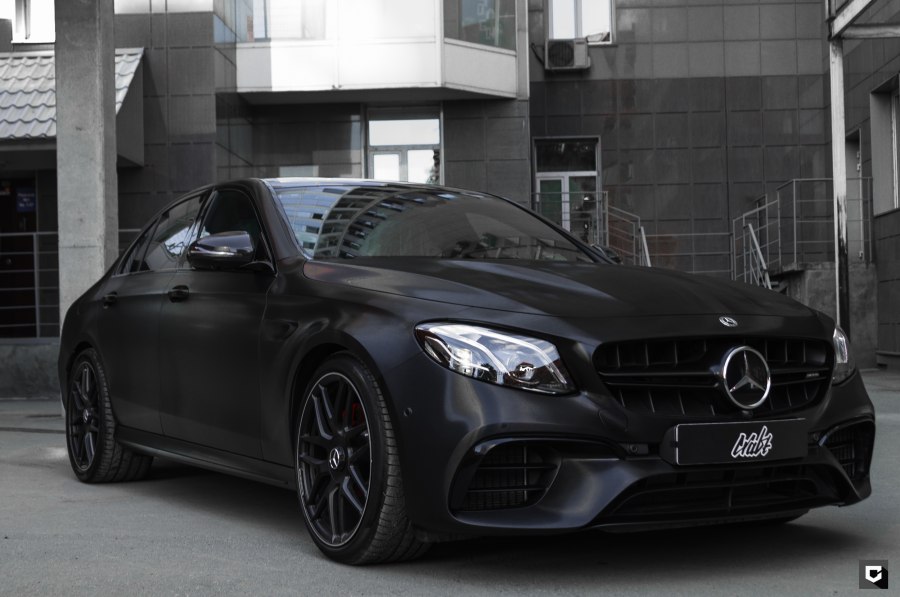 Mercedes e64 седан чёрный матовый