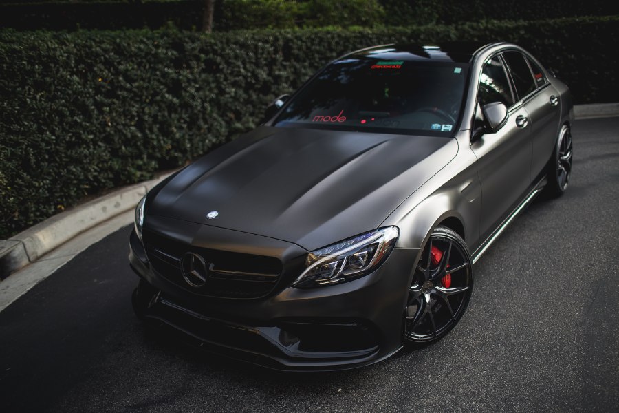 Mercedes c63 AMG черная матовая