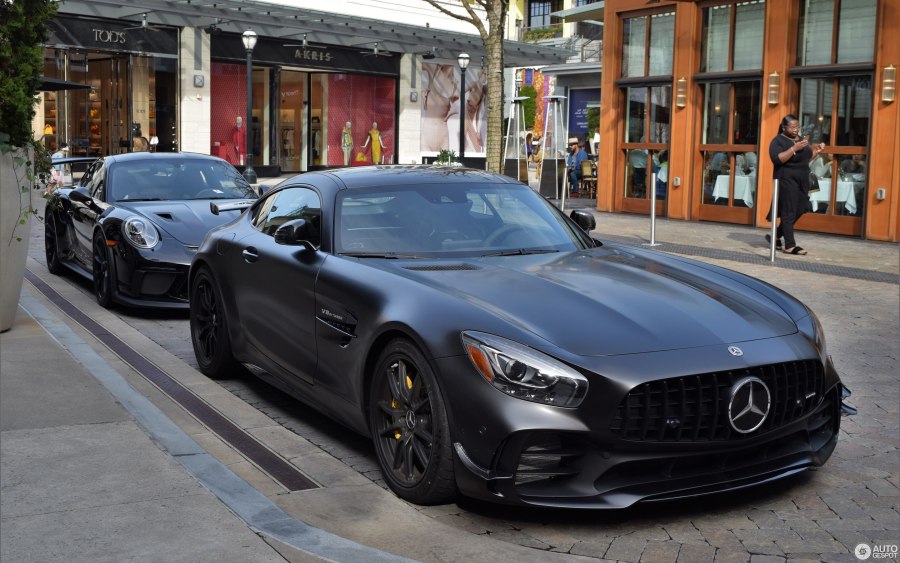 Mercedes AMG gt r Black