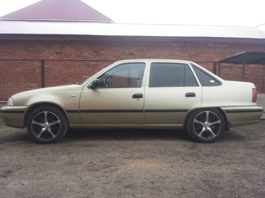 Daewoo Nexia r16