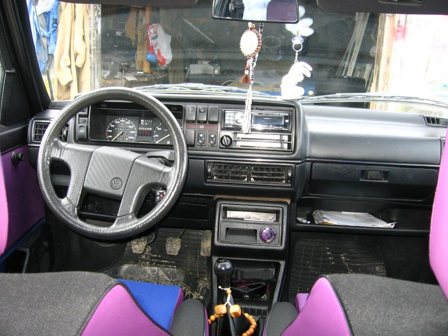 Volkswagen Golf 2 салон