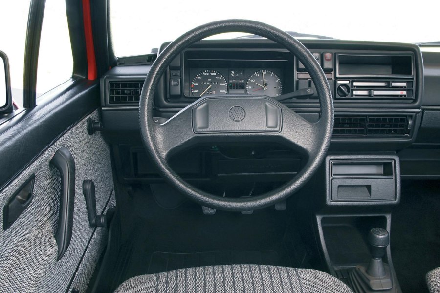 VW Golf mk1 GTI салон