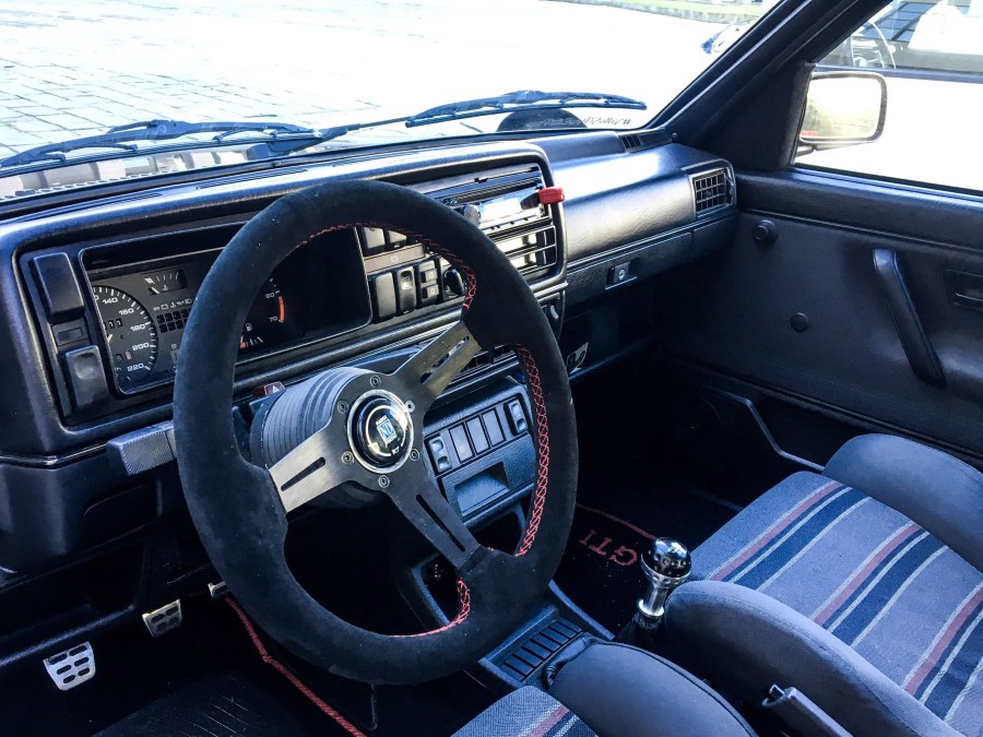 VW Golf GTI mk2 Interior